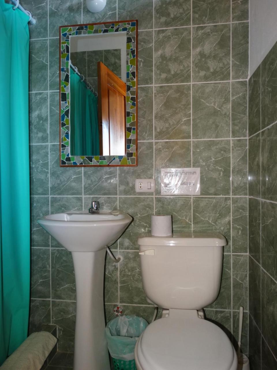 La Mariposa Hostal Olon Luaran gambar
