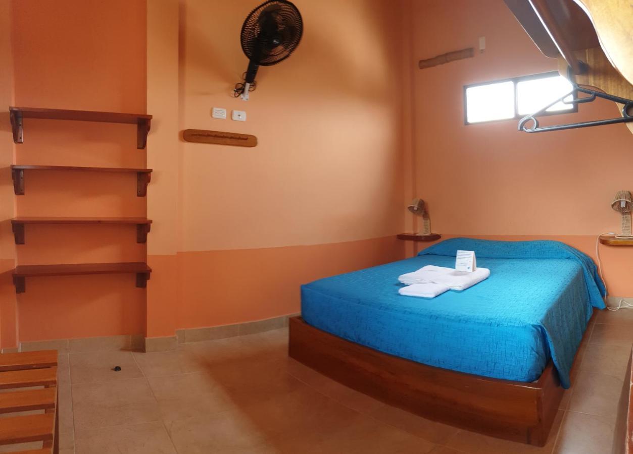 La Mariposa Hostal Olon Luaran gambar